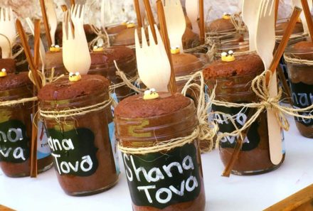 Need A No Mess Rosh Hashanah Dessert for Your Little Ones?